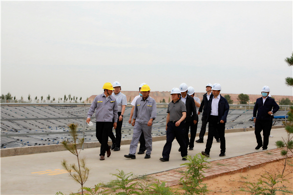 人生就是博集团复工复产促增添项目观摩聚会与会职员走进大秦国源三秦环保秦邦园区在榆项目