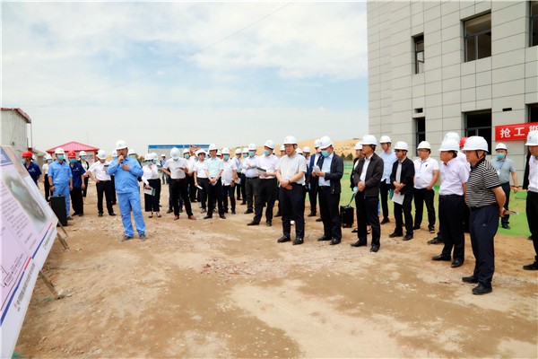人生就是博集团复工复产促增添项目观摩聚会与会职员走进大秦国源三秦环保秦邦园区在榆项目