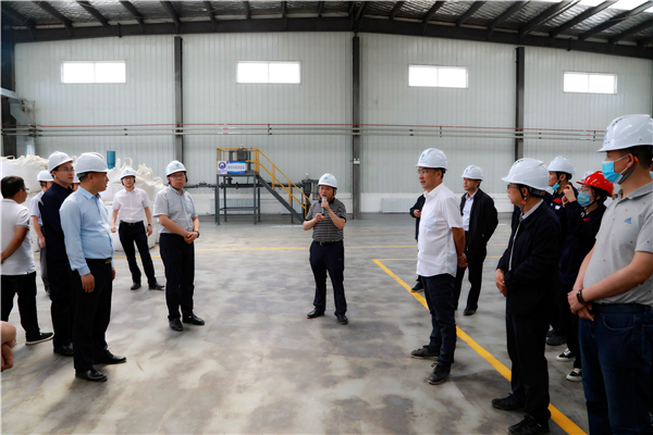 人生就是博集团复工复产促增添项目观摩聚会与会职员走进大秦国源三秦环保秦邦园区在榆项目