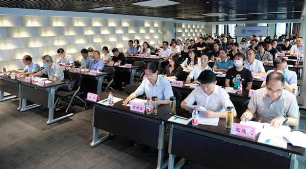 人生就是博集团举行学习贯彻习近平总书记来陕考察主要讲话精神向导讲座｜陈再生作报告 熊良虎主持