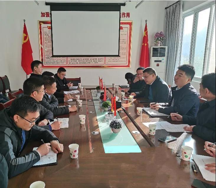 商南县委常委、、副县长陈开锋到水情形公司商南县污水处理厂调研