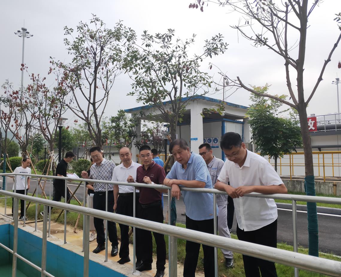 陕西省生态情形厅商洛督察局局长张开国到水情形公司商南县污水处理厂调研