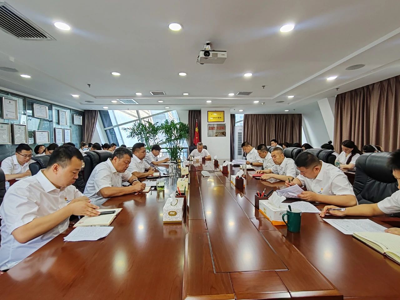 水情形公司党支部：围绕“三个坚持”推动党纪学习教育走深走实