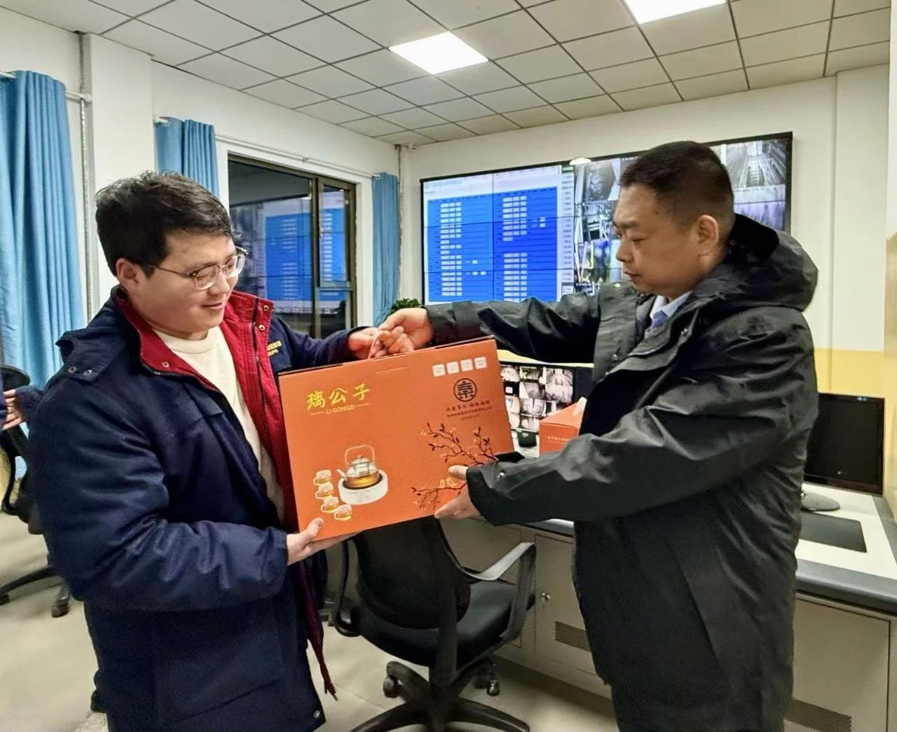 眷注一线，，情暖严冬｜水情形公司工会开展2024年“冬送温暖”慰问活动