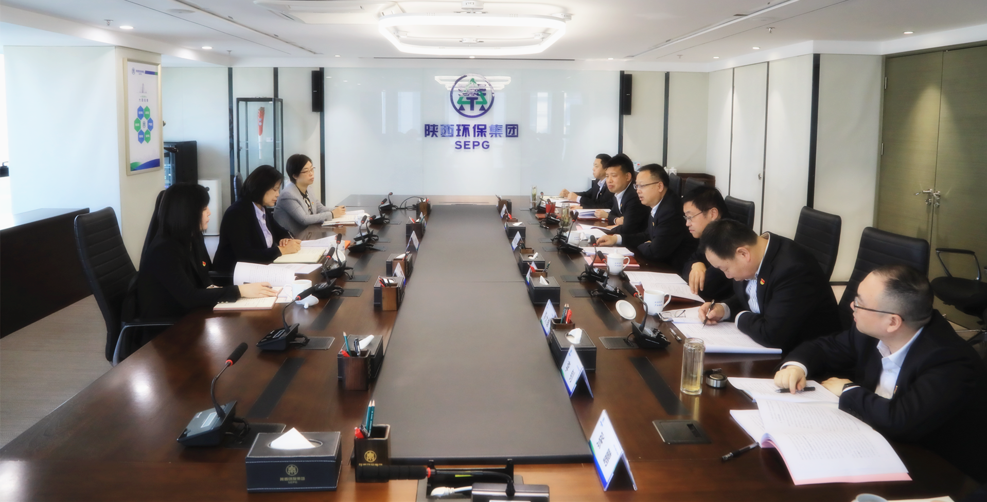 人生就是博集团召开2024年度向导班子民主生涯会暨巡视整改专题民主生涯会