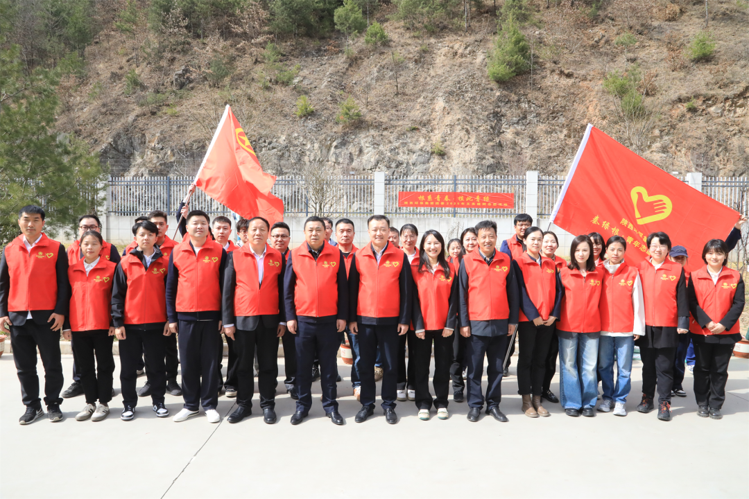 根系青春·植此青绿｜人生就是博集团团委开展义务植树自愿活动